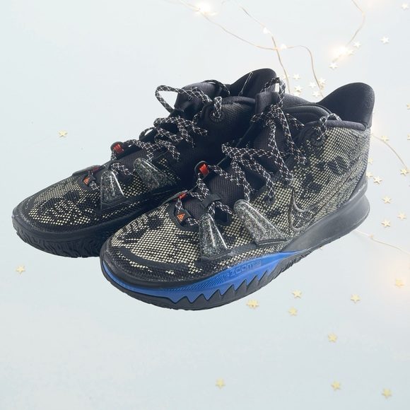 Nike Other - Nike Kyrie 7 in mint condition- size 9.5